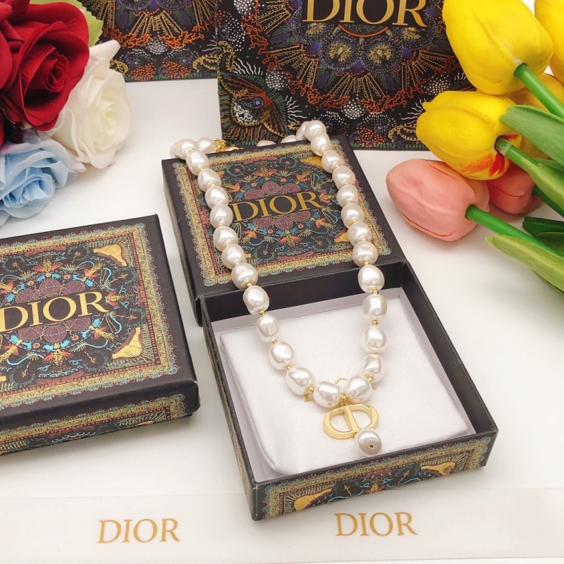 chr1st1an D10r necklaces